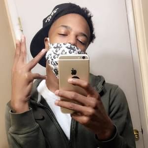 Meet your Posher, Mark